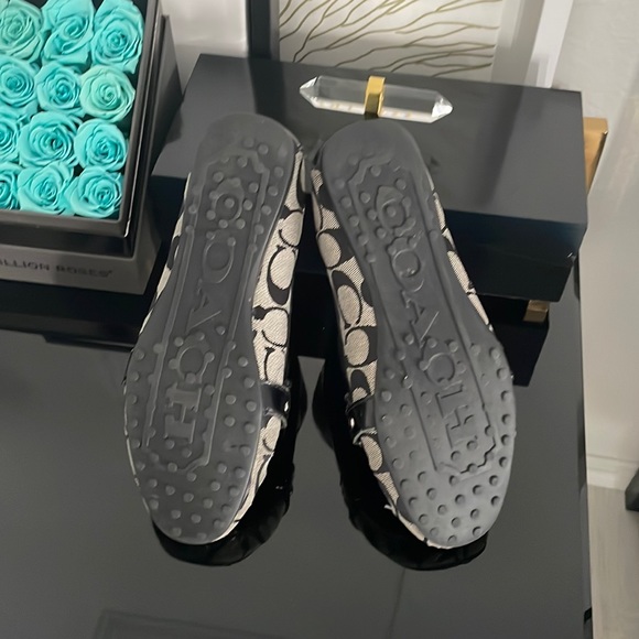 Coach Felisha Signature Jacquard Loafers 6.5 AND FREE COACH WALLET TOO!! - Picture 3 of 7